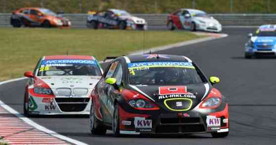 FIA WTCC: Rob Huff claims first victory inside a SEAT car image