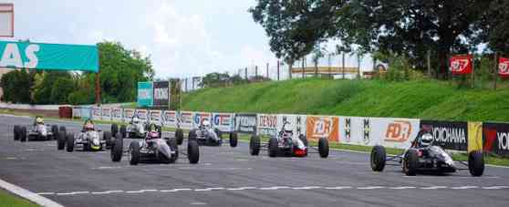 Yoshida maintains top spot at the second leg of the 2013 Winds Formula Philippines image