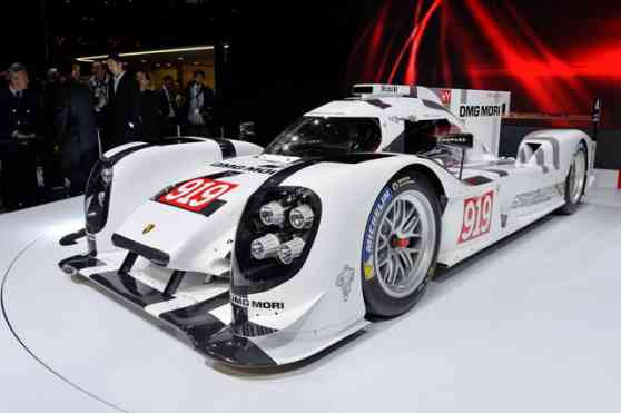 Geneva 2014: Porsche 919 Hybrid makes world premiere image