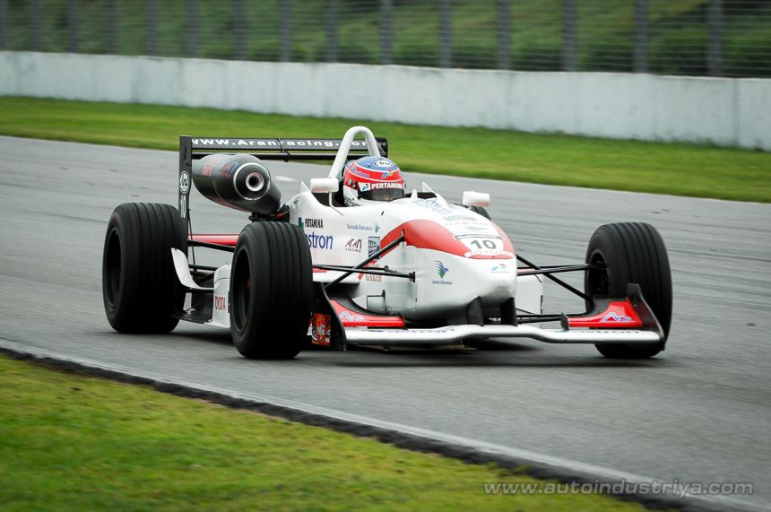 Ali Jackson dominates wet 2006 AF3 Zhuhai Leg image