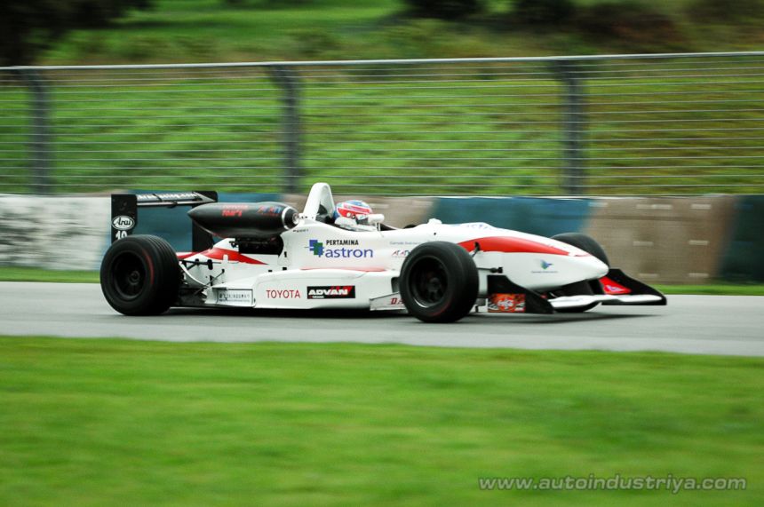 Ali Jackson dominates wet 2006 AF3 Zhuhai Leg image