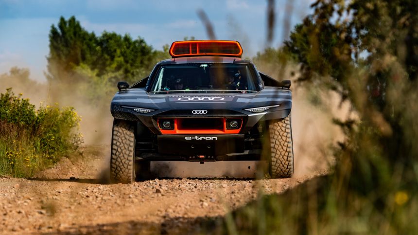 680 HP RS Q e-tron is Audi crazy electric Dakar racer image