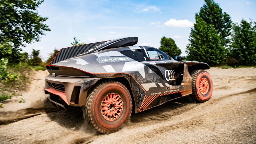 680 HP RS Q e-tron is Audi crazy electric Dakar racer image