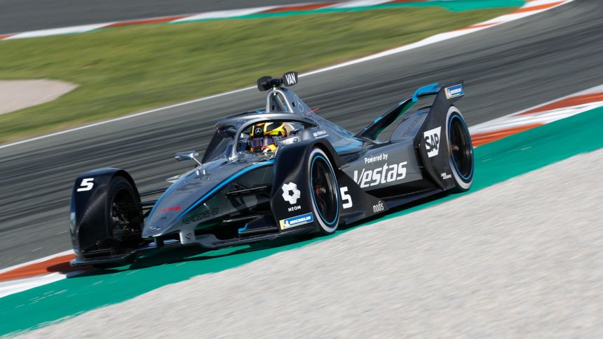 Listen to the Formula E cars