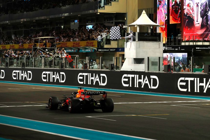 F1 shutting down hotline between team bosses and race director image