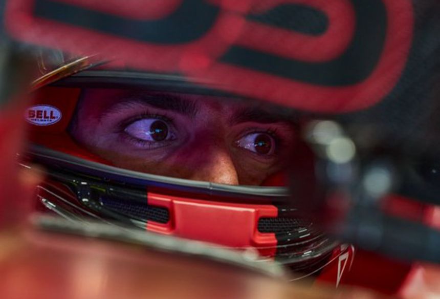 Carlos Sainz to drive for two more seasons with Ferrari image