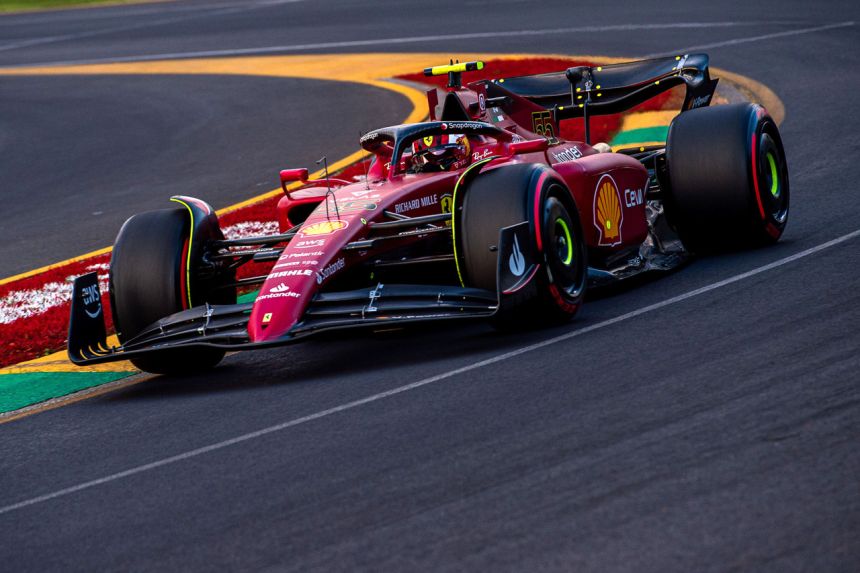 Carlos Sainz to drive for two more seasons with Ferrari image