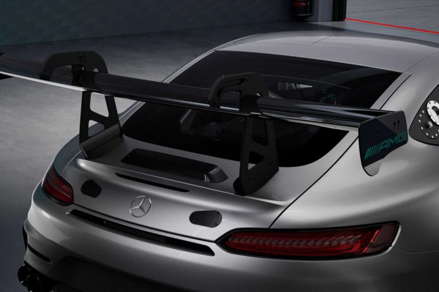 Built for the track: Mercedes-AMG unveils 707 PS GT2 race car image