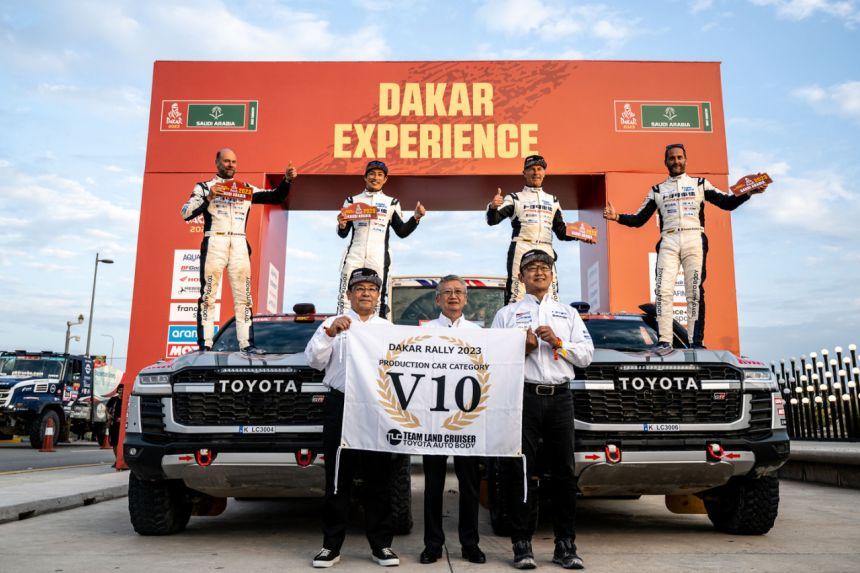 Toyota claims 2nd straight Dakar rally victory with Hilux image