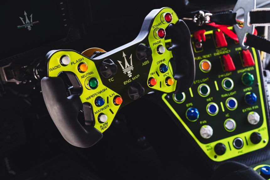 Maserati MC20 GT2 is ready to go racing image