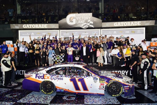 Watch a huge 21-car crash unfold at the 2019 Daytona 500  image
