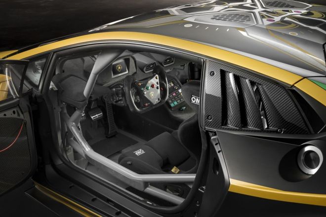 Lamborghini creates limited edition Huracan Super Trofeo image