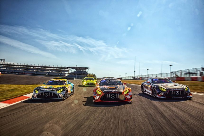 Audi celebrates first victory at 2012 Nurburgring 24hr race image