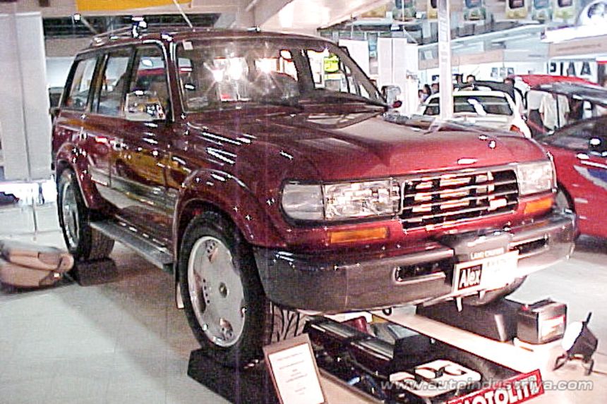 2001 Custom Car and Sport Truck Show image