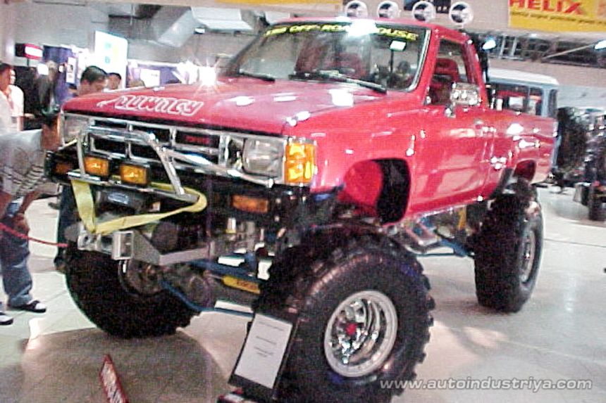 2001 Custom Car and Sport Truck Show image