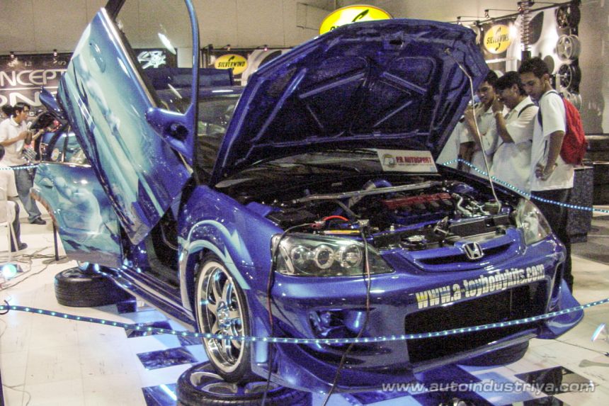 2003 Custom Car and Sport Truck Show image