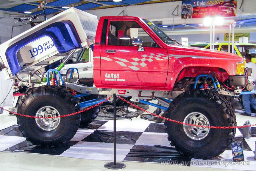 2004 Custom Car and Sport Truck Show image