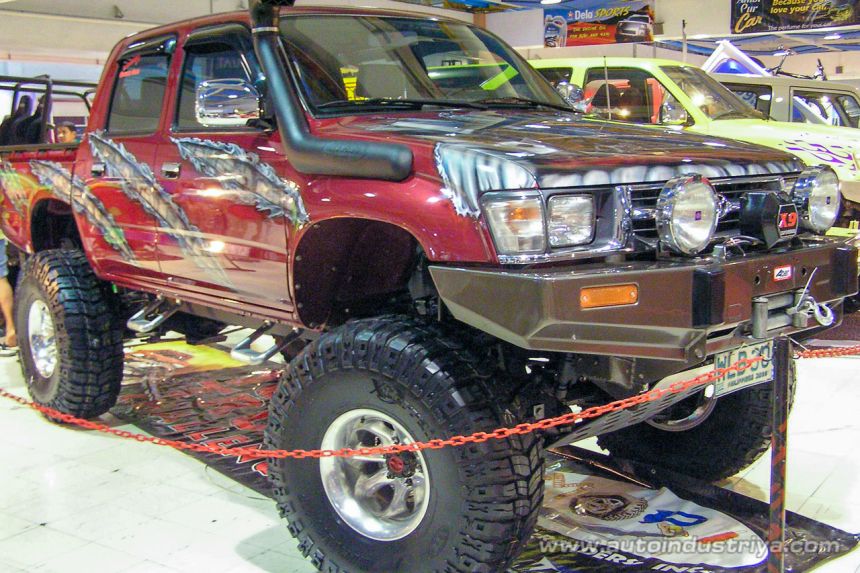2004 Custom Car and Sport Truck Show image