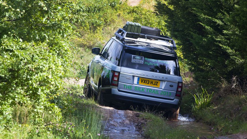 Range Rover Hybrid and Range Rover Sport Hybrid debut on the Silk Trail 2013 image
