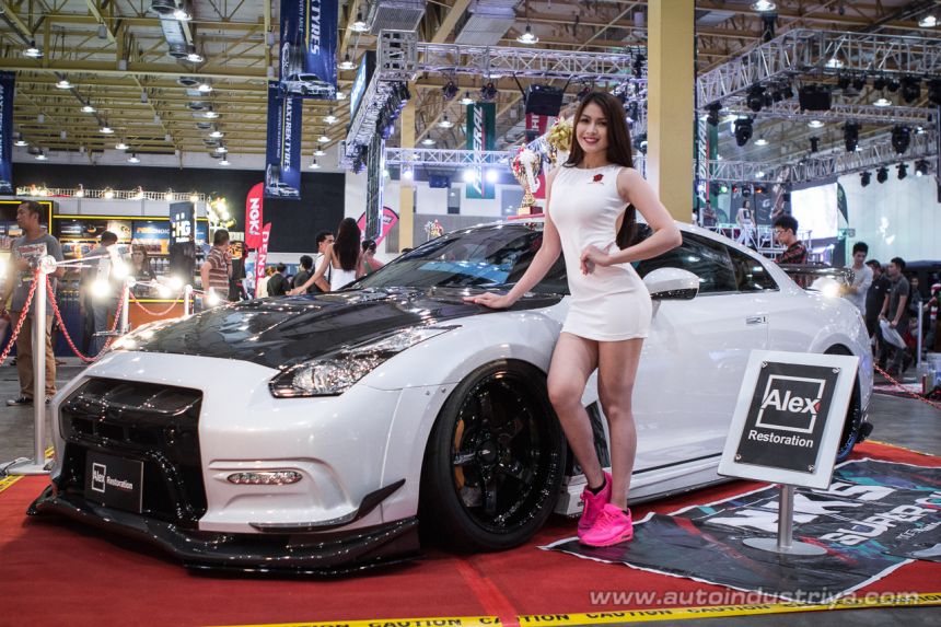 Modern and classics meet at Trans Sport Show 2015 image