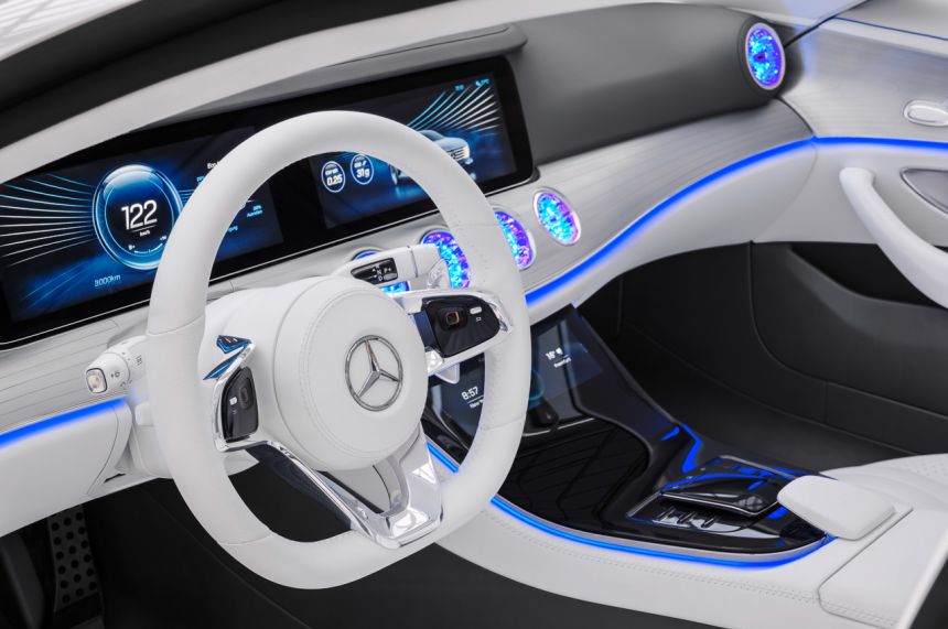 Frankfurt 2015: Mercedes-Benz Concept IAA is an aerodynamic showoff image