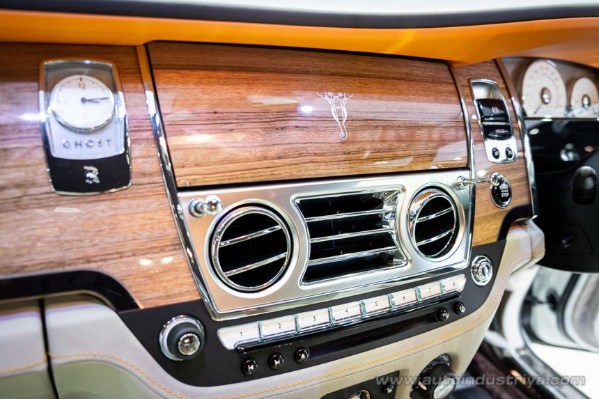 Bangkok 2016: Rolls-Royce Bespoke KoChaMongKol Ghost revealed image