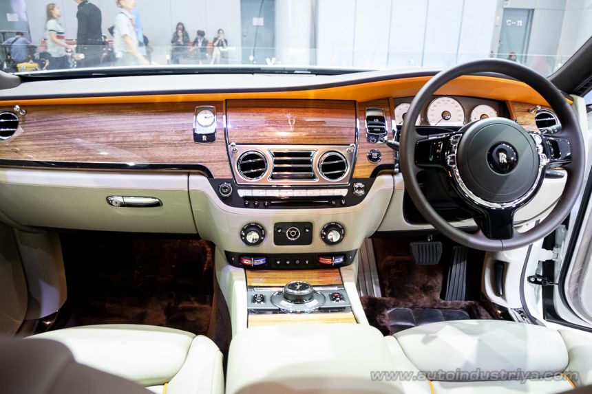 Bangkok 2016: Rolls-Royce Bespoke KoChaMongKol Ghost revealed image