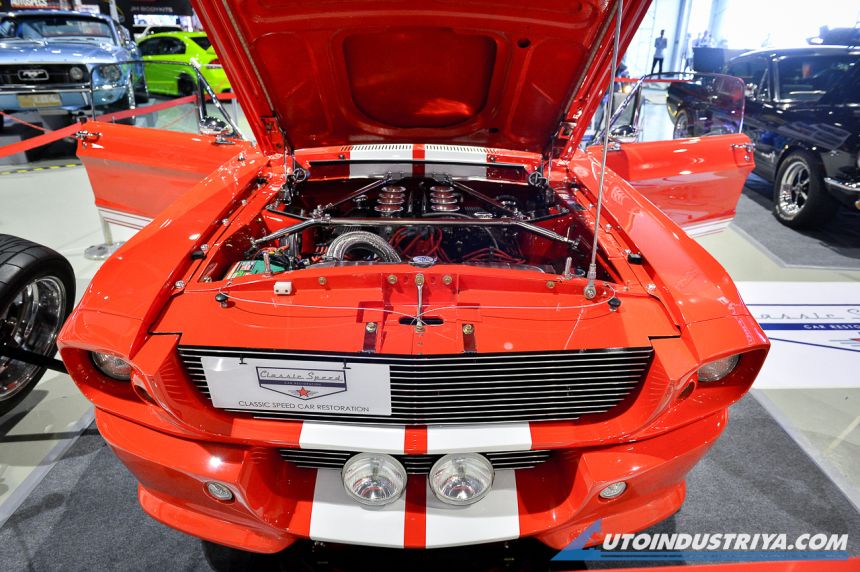 East Meets West at the 2016 Trans Sport Show image