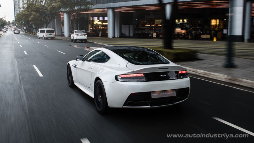 2016 Aston Martin V12 Vantage S image