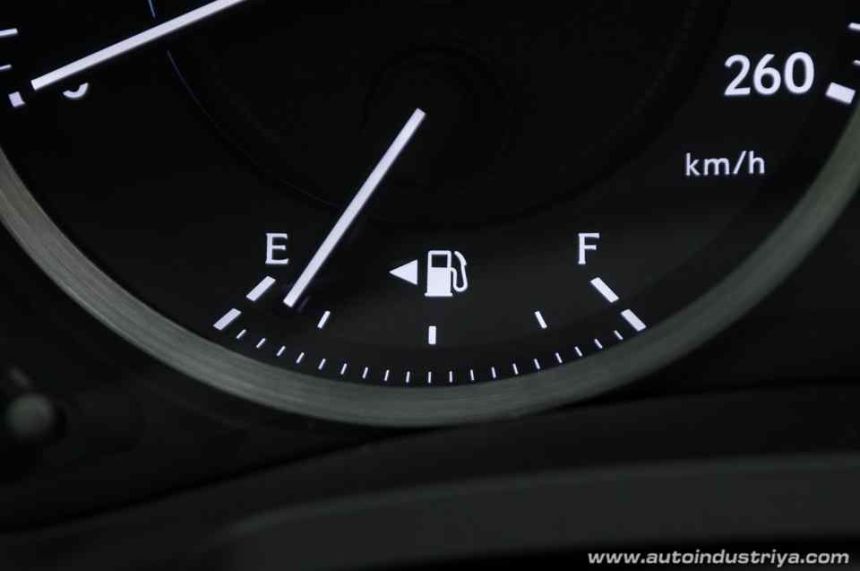 Etiquette Series: How to properly fill up at the gas station image