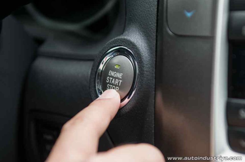 Etiquette Series: How to properly fill up at the gas station image