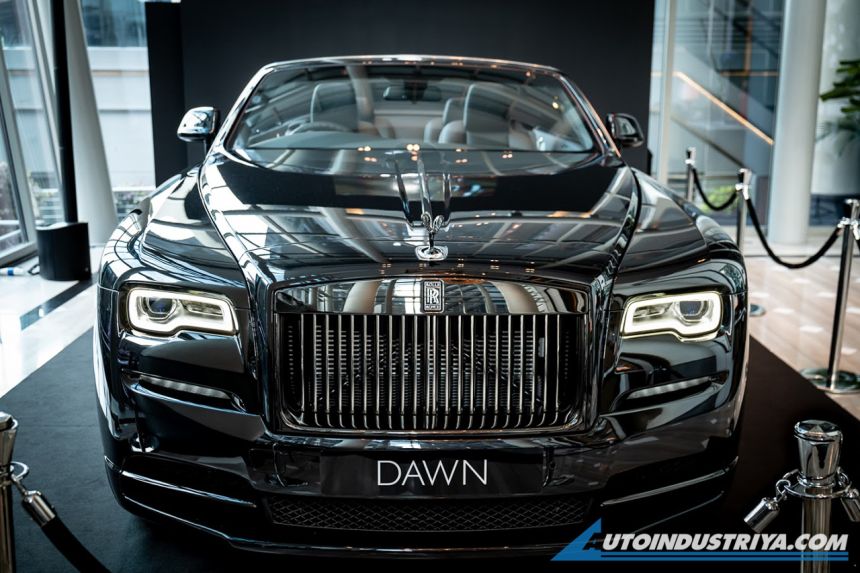 Timeless Beauty: The Cars of the Fullerton Concours D' Elegance in Singapore image