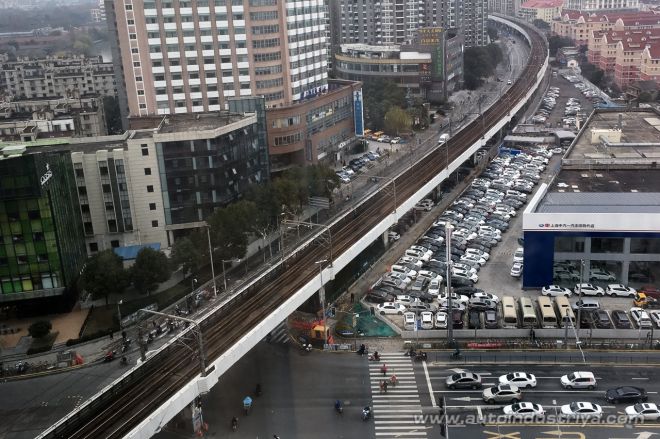 Road versus Rail? image