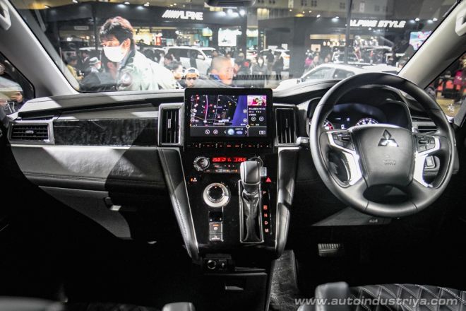 What the all-new Mitsubishi Delica D:5 is like image