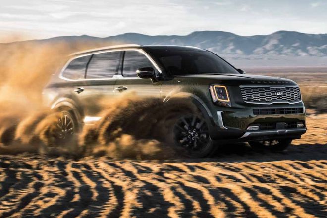 2019 Kia Telluride fires warning shots at Ford Explorer, Mazda CX-9 image