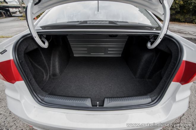 Volkswagen Santana image