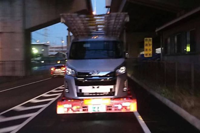 First undisguised photos of 2020 Toyota Hiace image