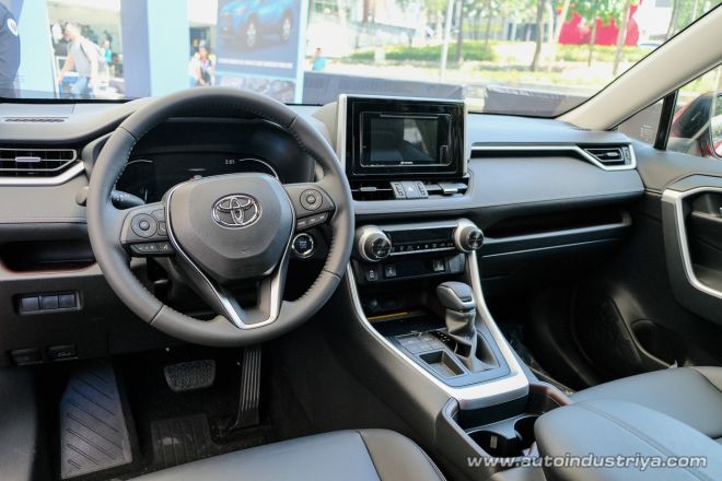 2019 Toyota RAV4 arrives in PH, prices start at Php 1.638M image