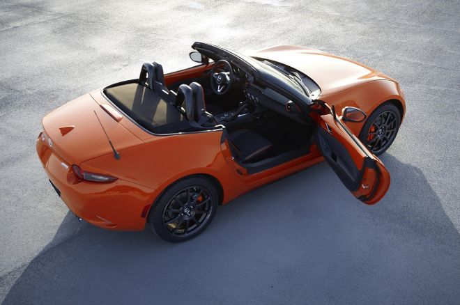 Mazda drops the top on MX-5 Miata 30th Anniversary Edition image