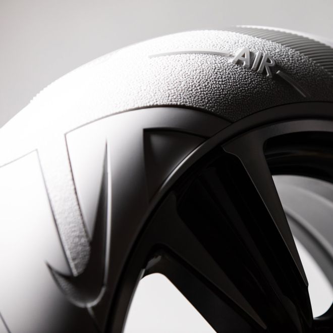 Special Lexus UX is fitted with custom Nike AF1 inspired tires image