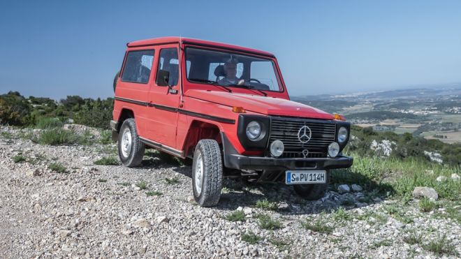 Mercedes snaps family photo of all generations of G-Wagen for 40th birthday image