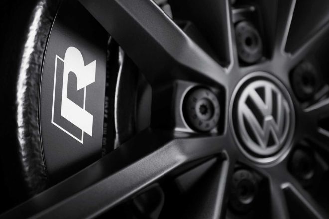 2020 Volkswagen T-Roc R packs a 300 HP punch image