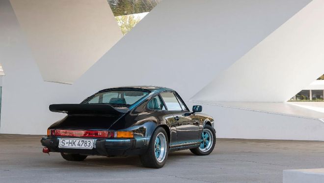 Would you color your classic Porsche 911