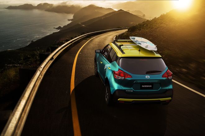 Nissan Kicks Surf has its own shower, waterproof key for the beach image