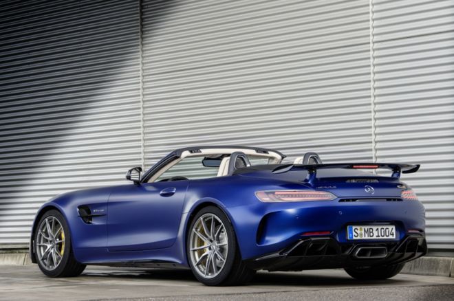 Mercedes-AMG GT R Roadster sounds like a fun way to enjoy 585 HP image
