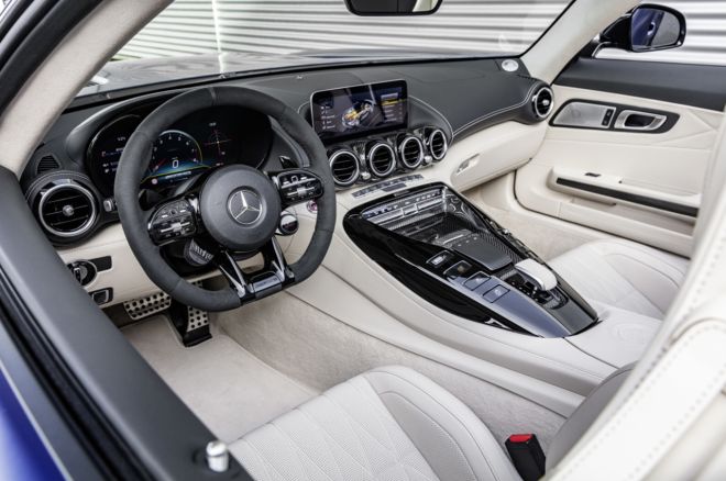 Mercedes-AMG GT R Roadster sounds like a fun way to enjoy 585 HP image