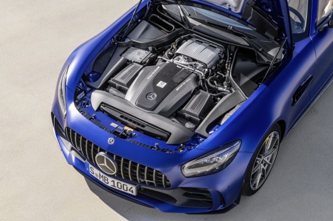 Mercedes-AMG GT R Roadster sounds like a fun way to enjoy 585 HP image