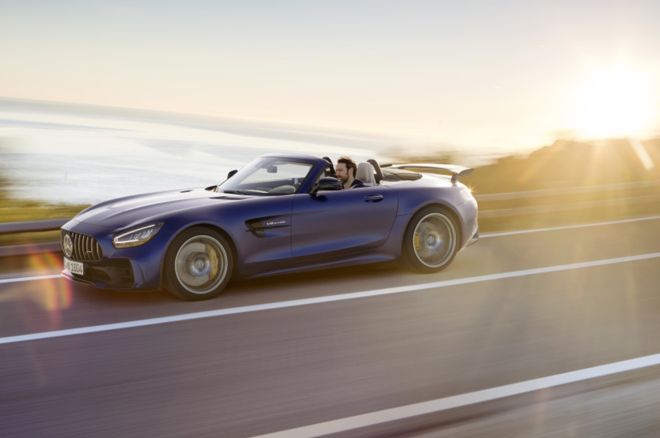 Mercedes-AMG GT R Roadster sounds like a fun way to enjoy 585 HP image