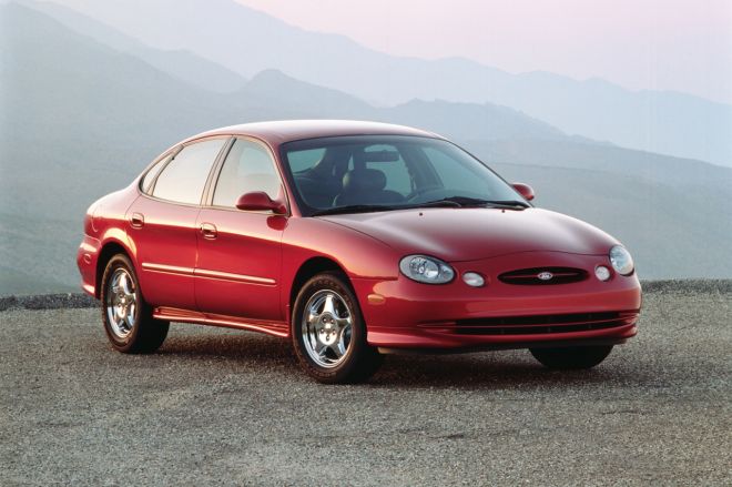 Last Ford Taurus rolls off the assembly line image