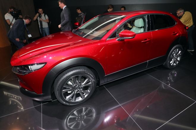 Mazda bridges the gap between CX-3, CX-5 with all-new CX-30 image